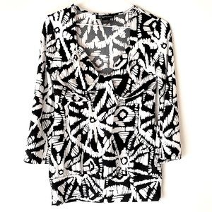 INC International Concepts Petite Women's Black White Prints Top - P - Pre-owned